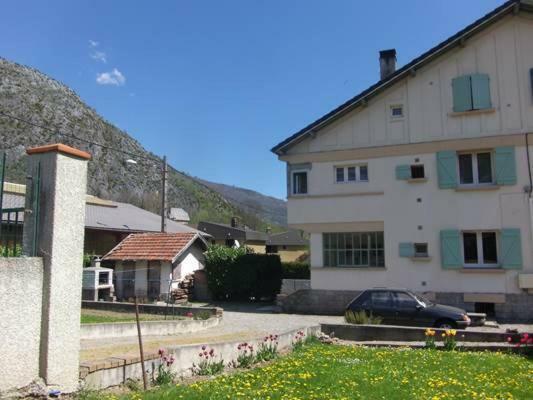 Appartement Au Pied Des Montagnes Auzat Exterior foto